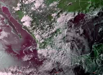 Frente Frío y Ondas Tropicales Traen Lluvias, Descargas Eléctricas y Granizo a México